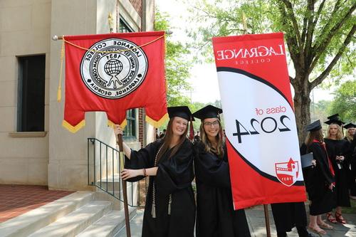 Seniors take part in Honors Day celebration